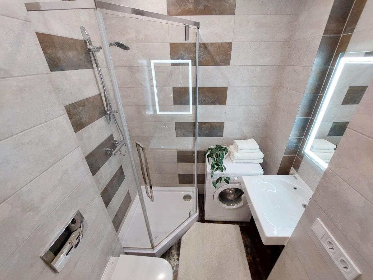 Monro Apartment Λβιβ Εξωτερικό φωτογραφία